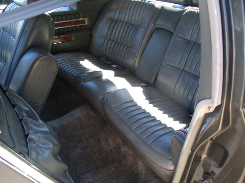 Cadillac-deville-1983-grey-9