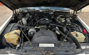 Cadillac-deville-1984-white-14