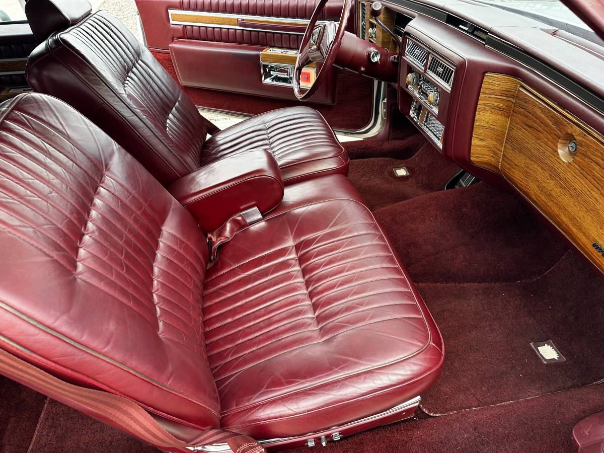 Cadillac-deville-1984-white-6