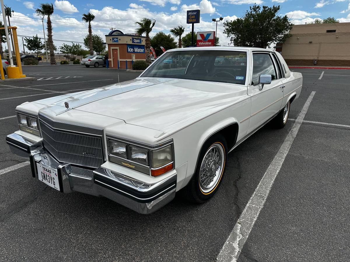 Cadillac-deville-1984-white