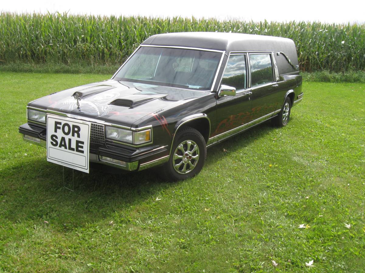 Cadillac-deville-1988-custom-1