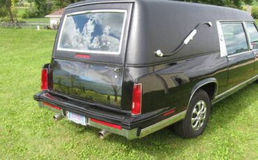 Cadillac-deville-1988-custom-3