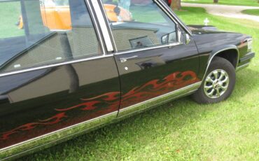 Cadillac-deville-1988-custom-4