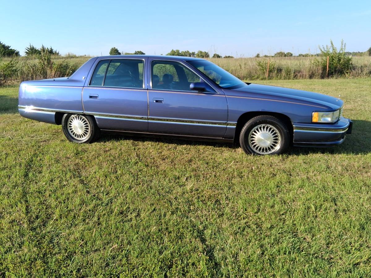 Cadillac-deville-1993-blue-2