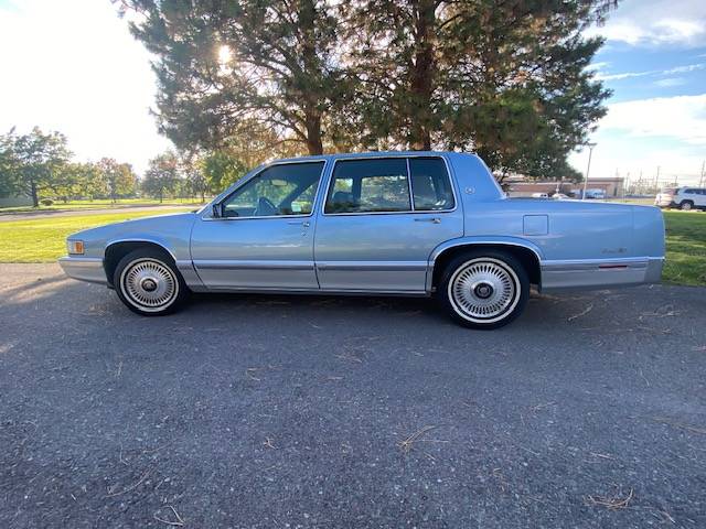 Cadillac-deville-1993-blue-9