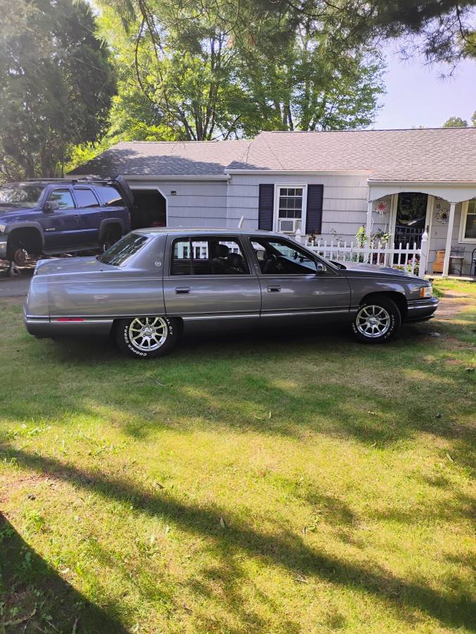 Cadillac-deville-1994-grey
