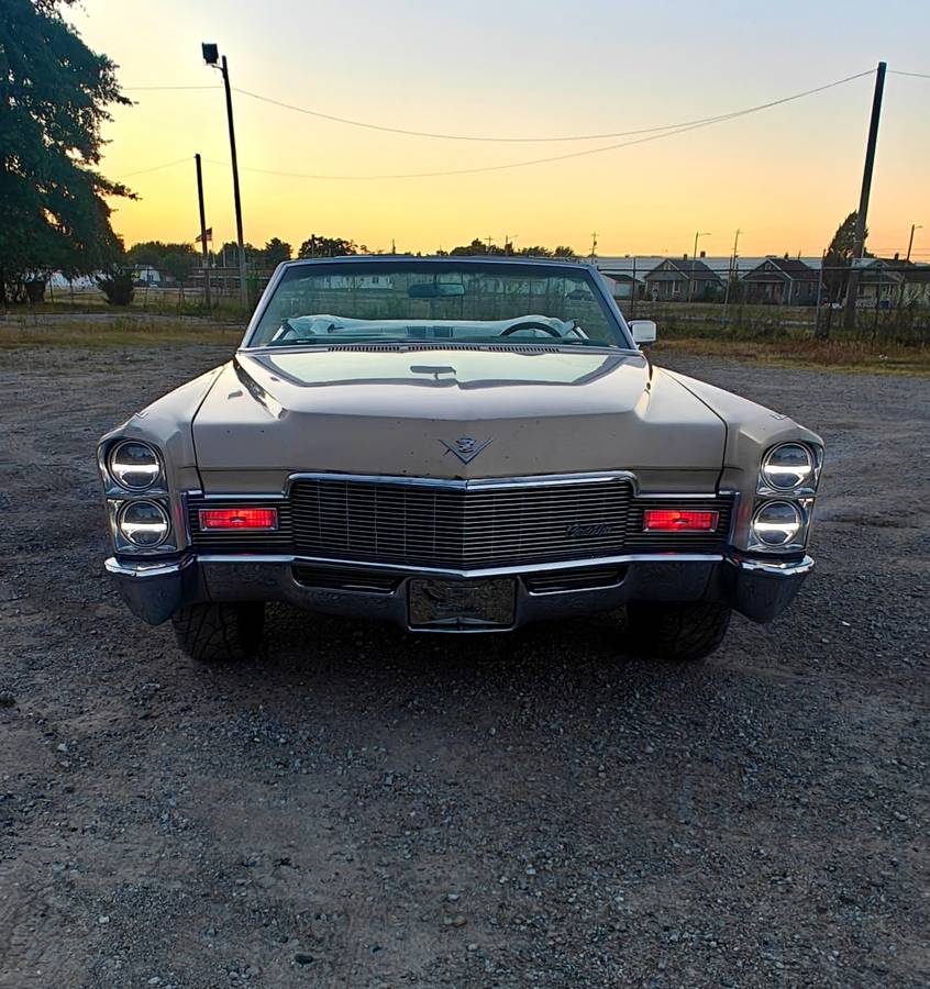 Cadillac-deville-convertible-1968-custom-1