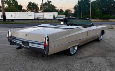 Cadillac-deville-convertible-1968-custom-11