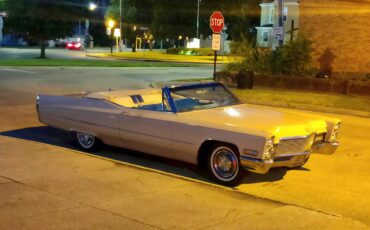 Cadillac-deville-convertible-1968-custom-13