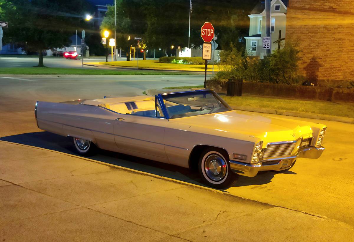 Cadillac-deville-convertible-1968-custom-13