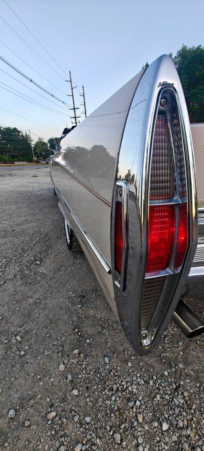 Cadillac-deville-convertible-1968-custom-8