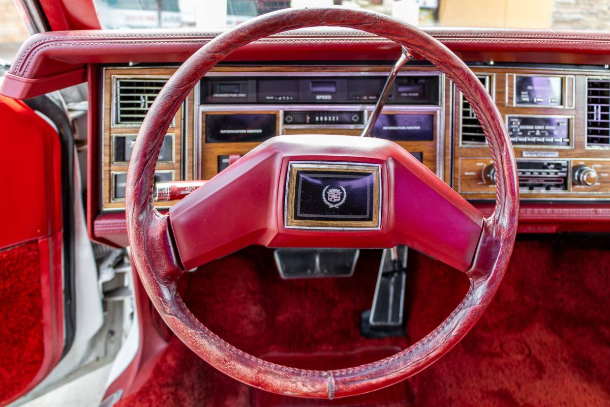 Cadillac-eldorado-1983-white-11