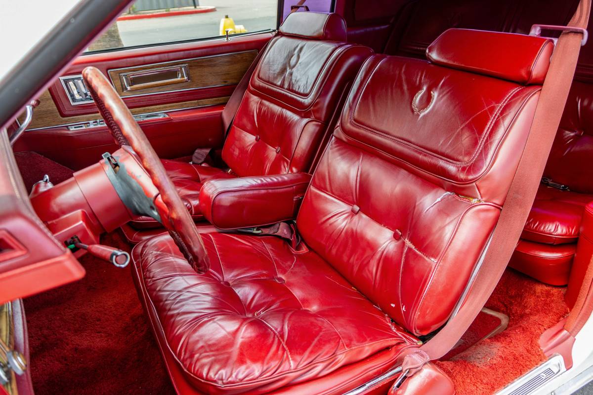 Cadillac-eldorado-1983-white-14