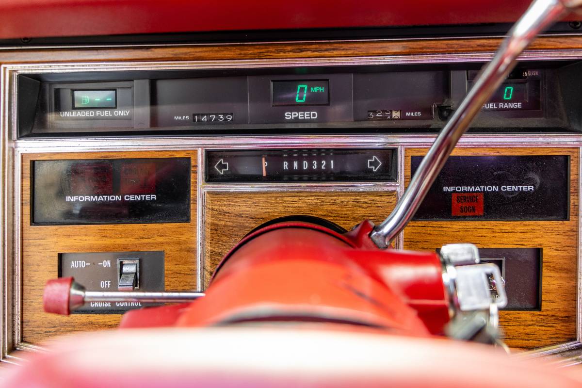 Cadillac-eldorado-1983-white-9