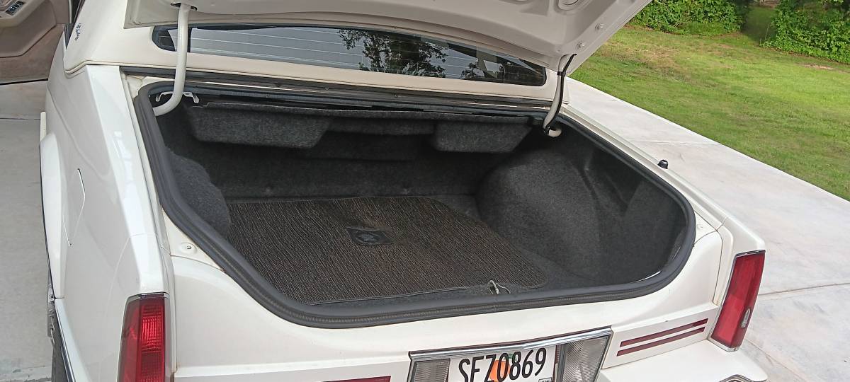 Cadillac-eldorado-1991-white-9