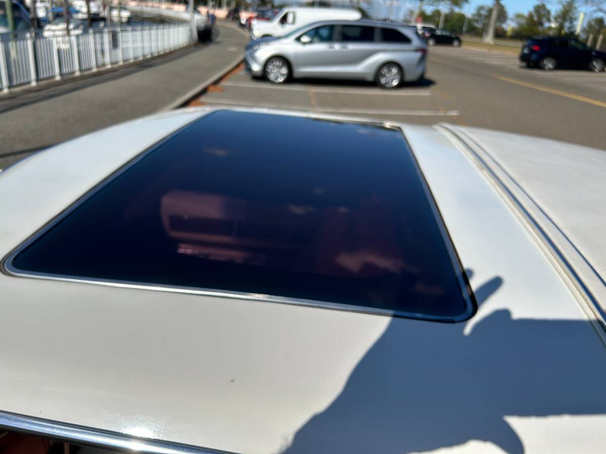 Cadillac-eldorado-biarritz-1978-white-8