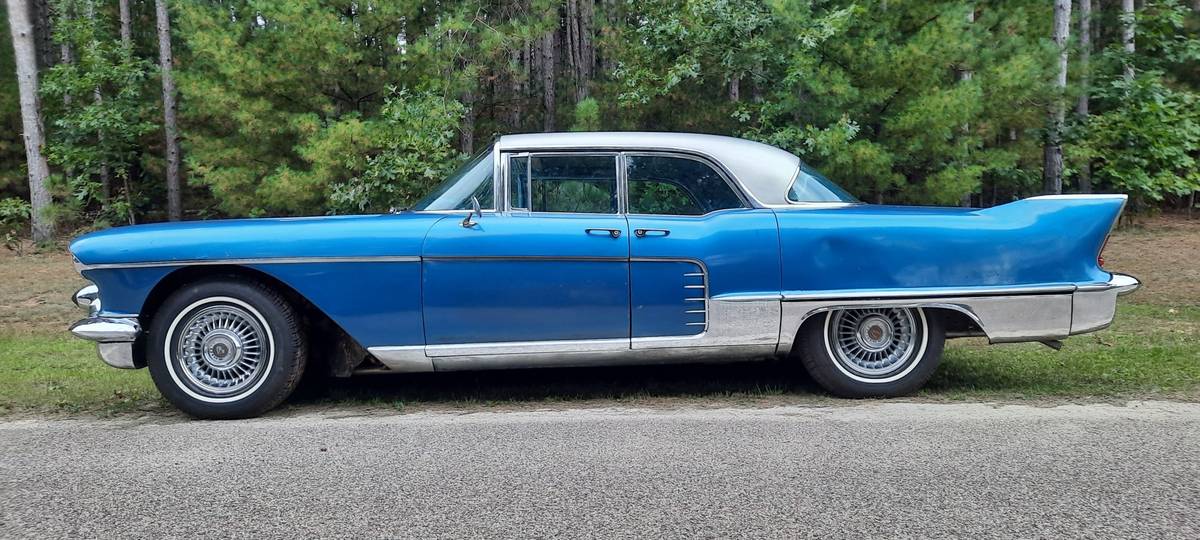 Cadillac-eldorado-brougham-1957-88