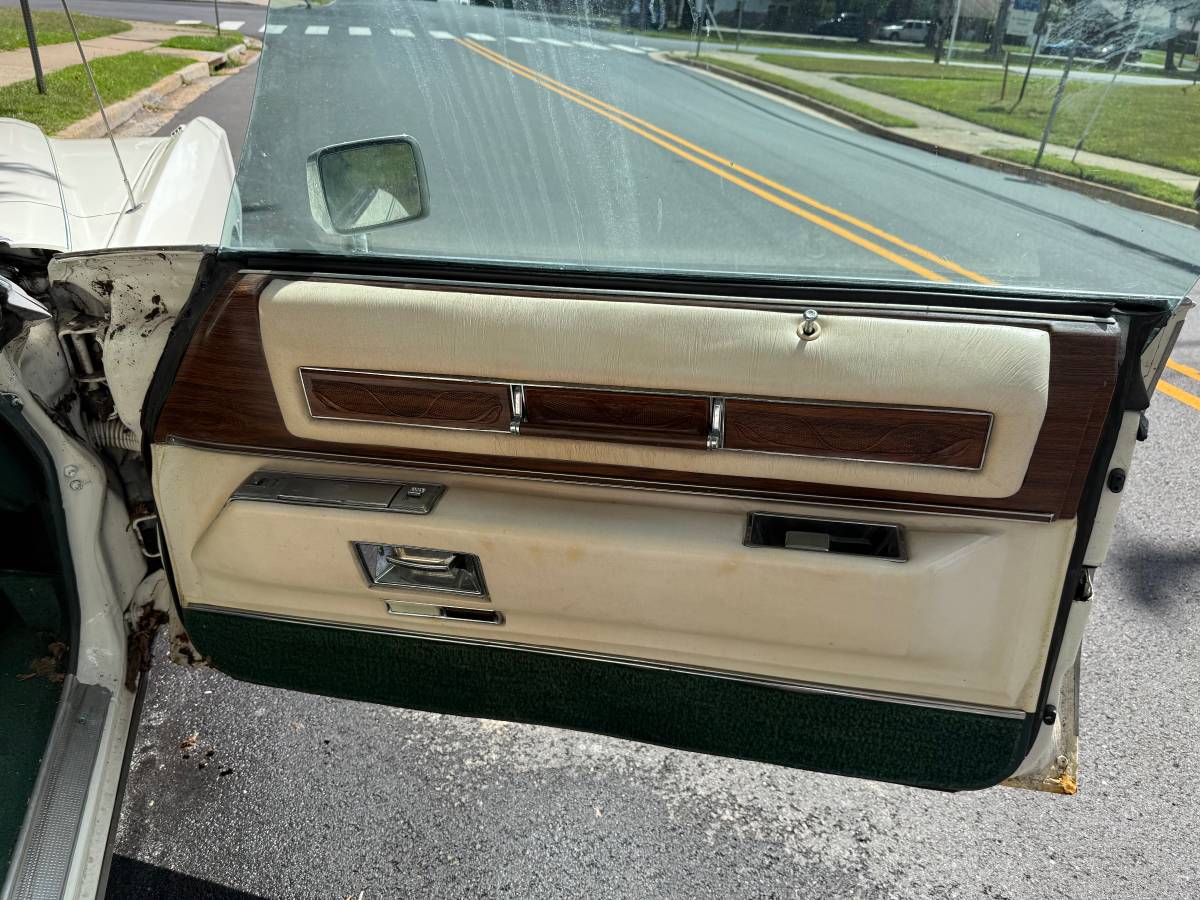 Cadillac-eldorado-convertible-1976-white-4