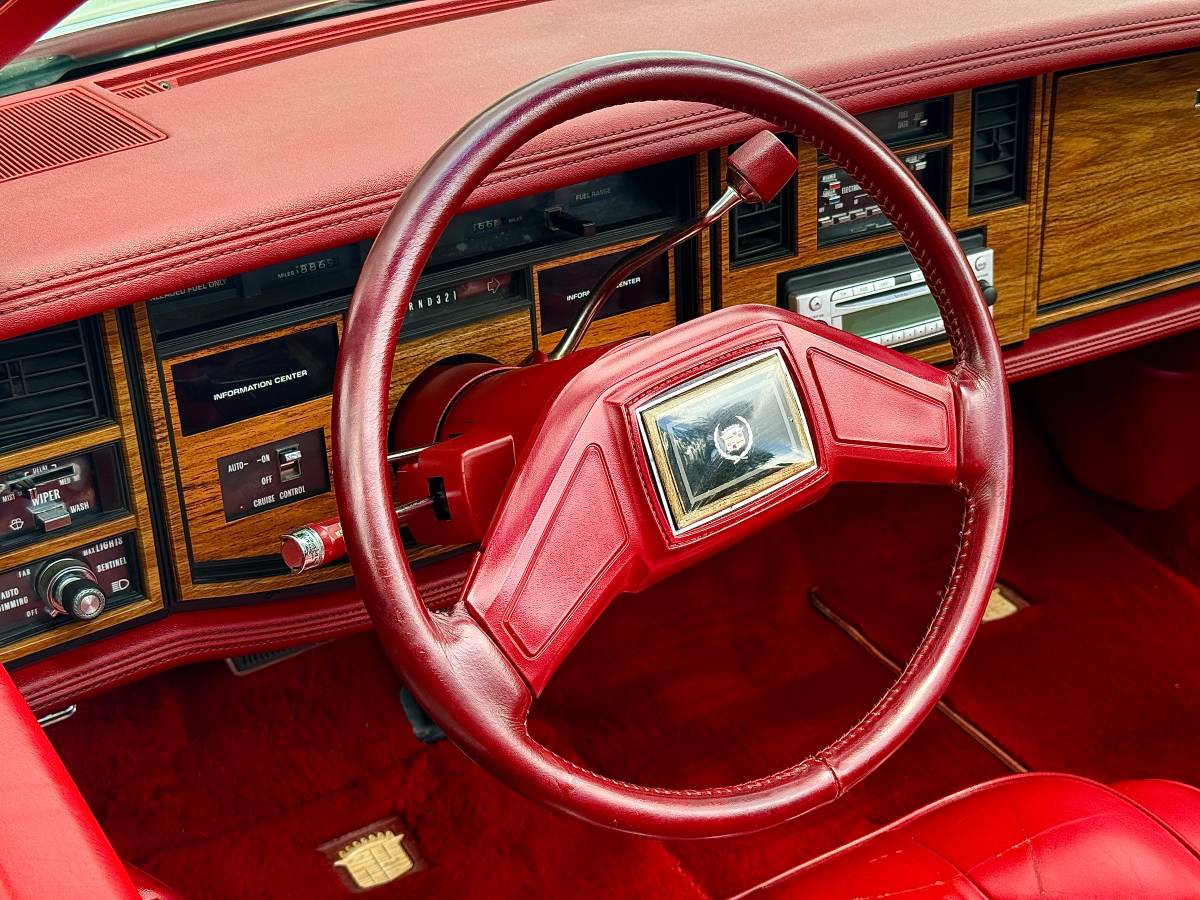 Cadillac-eldorado-convertible-1984-white-17