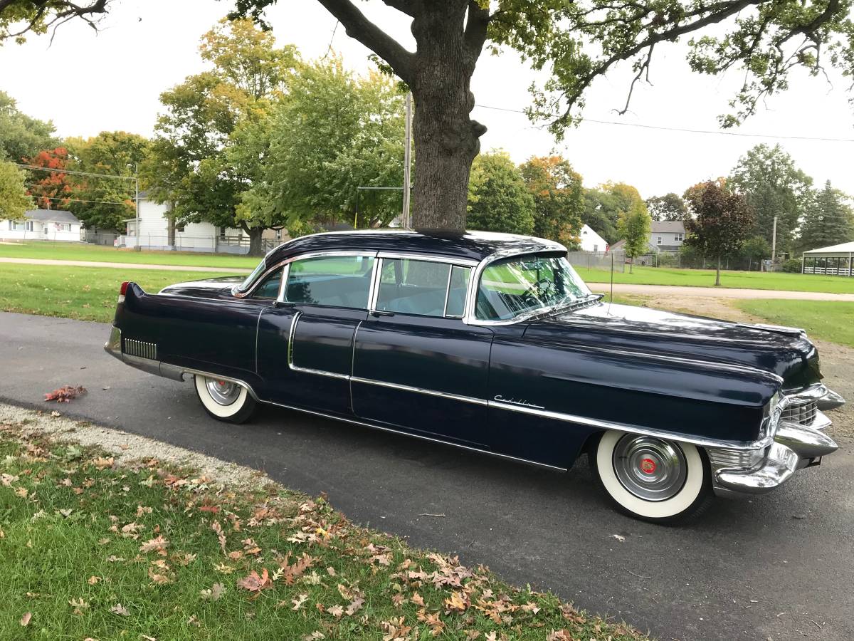 Cadillac-fleetwood-1955-blue-1