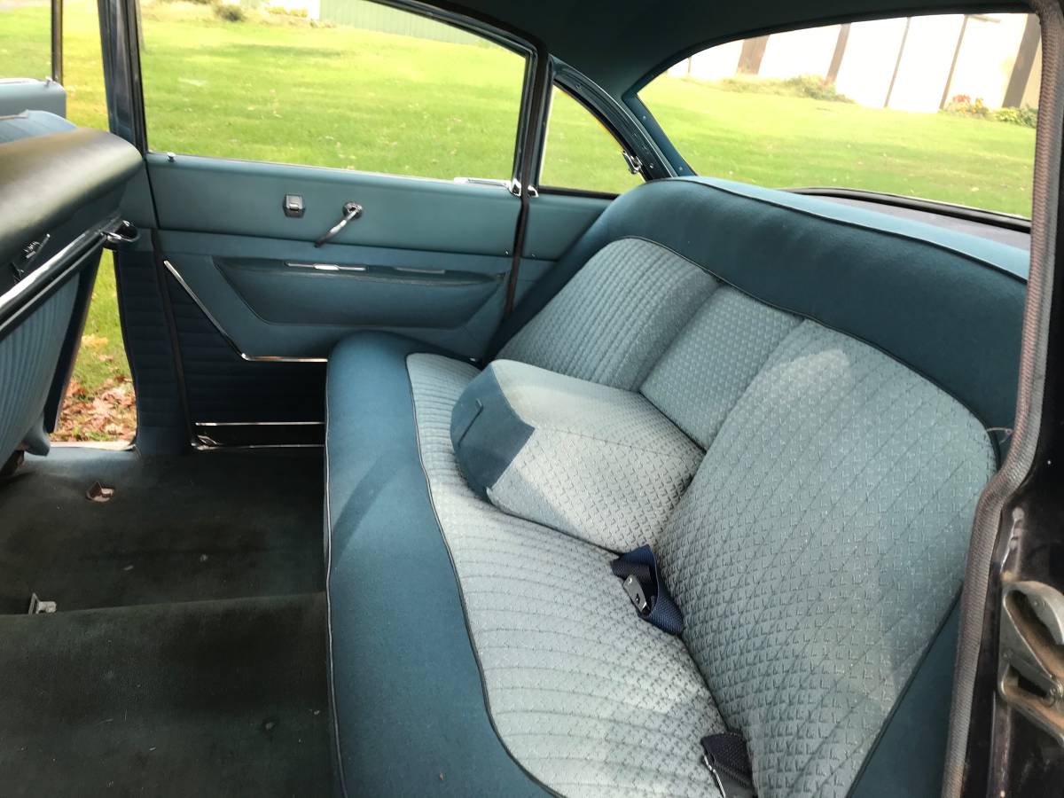Cadillac-fleetwood-1955-blue-10