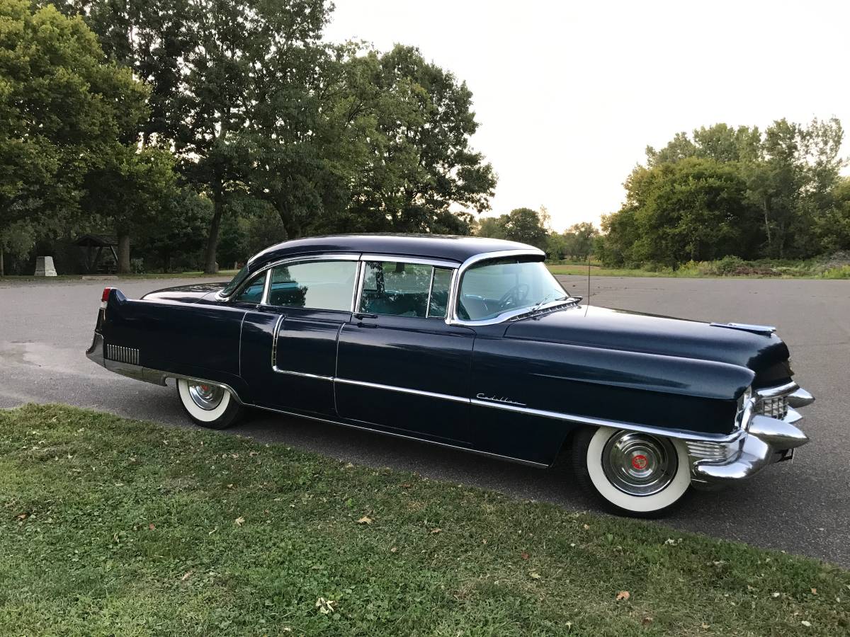 Cadillac-fleetwood-1955-blue-12