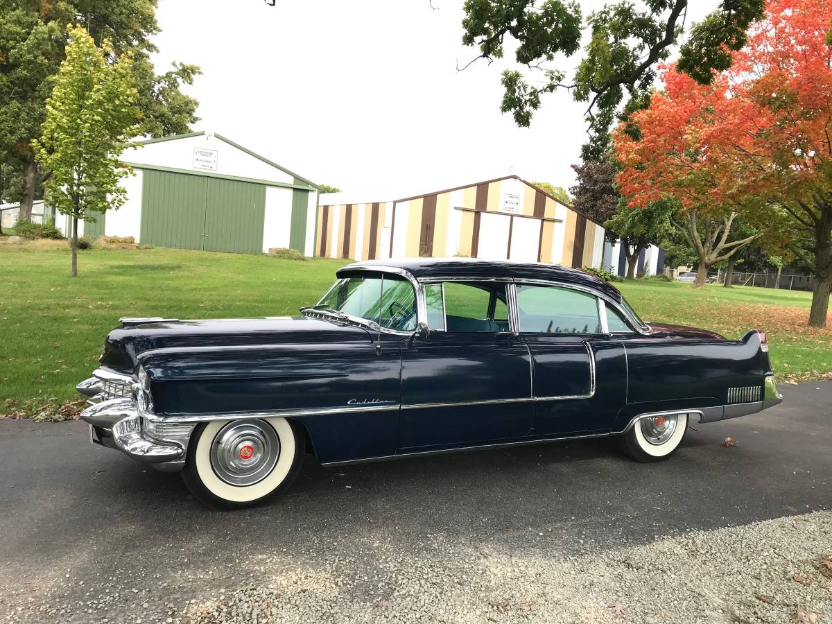 Cadillac-fleetwood-1955-blue-2