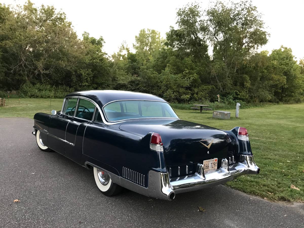 Cadillac-fleetwood-1955-blue-3