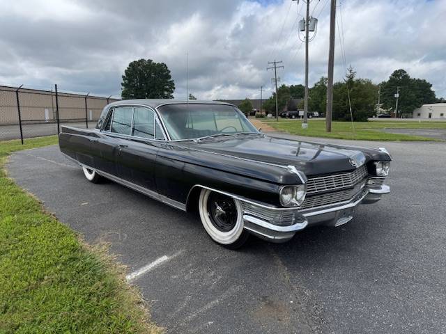 Cadillac-fleetwood-1964-black-4