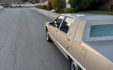 Cadillac-fleetwood-1989-brown-4