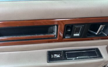 Cadillac-fleetwood-1989-brown-7