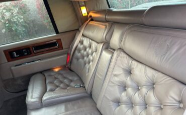 Cadillac-fleetwood-1989-brown-9