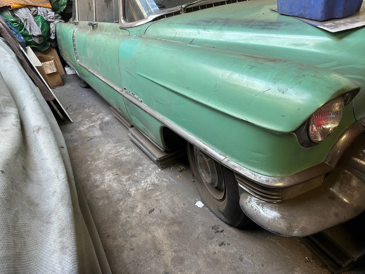 Cadillac-fleetwood-60-special-1955-1