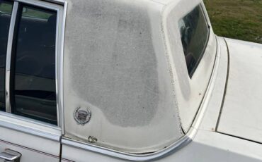 Cadillac-fleetwood-brougham-1984-white-2