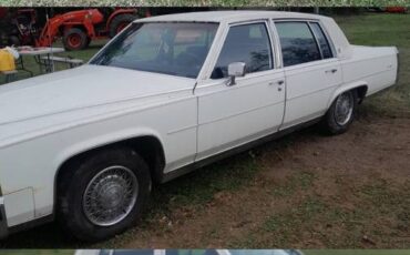 Cadillac-fleetwood-brougham-1984-white-7