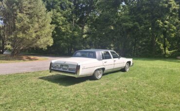 Cadillac-fleetwood-brougham-1988-grey-12