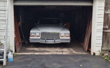 Cadillac-fleetwood-brougham-1988-grey-14