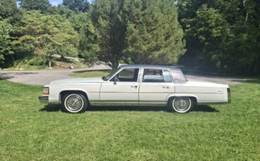Cadillac-fleetwood-brougham-1988-grey-6