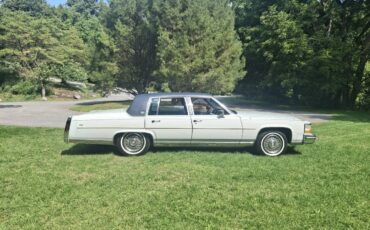 Cadillac-fleetwood-brougham-1988-grey-9