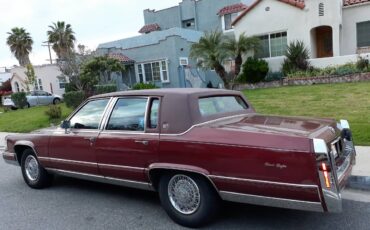 Cadillac-fleetwood-brougham-1990-2