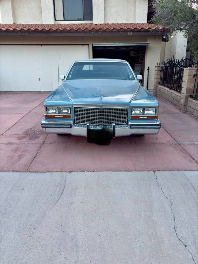 Cadillac-fleetwood-brougham-de-elegence-1988-2