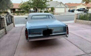 Cadillac-fleetwood-brougham-de-elegence-1988-3