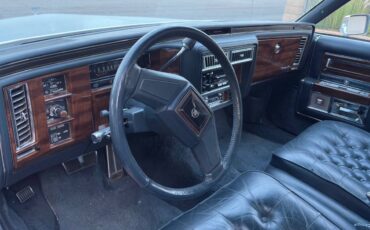 Cadillac-fleetwood-brougham-de-elegence-1988-4