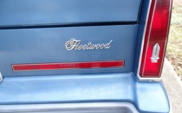 Cadillac-fleetwood-coupe-1986-blue-3