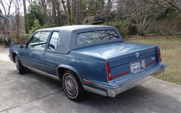 Cadillac-fleetwood-coupe-1986-blue-4