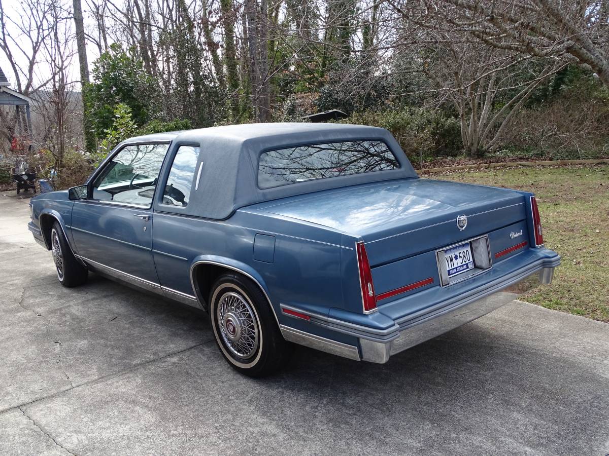 Cadillac-fleetwood-coupe-1986-blue-4