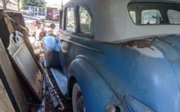 Cadillac-sedan-deville-1939-4