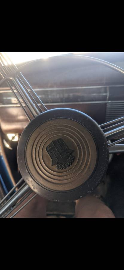 Cadillac-sedan-deville-1939-8