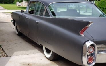 Cadillac-sedan-deville-1960-black-1