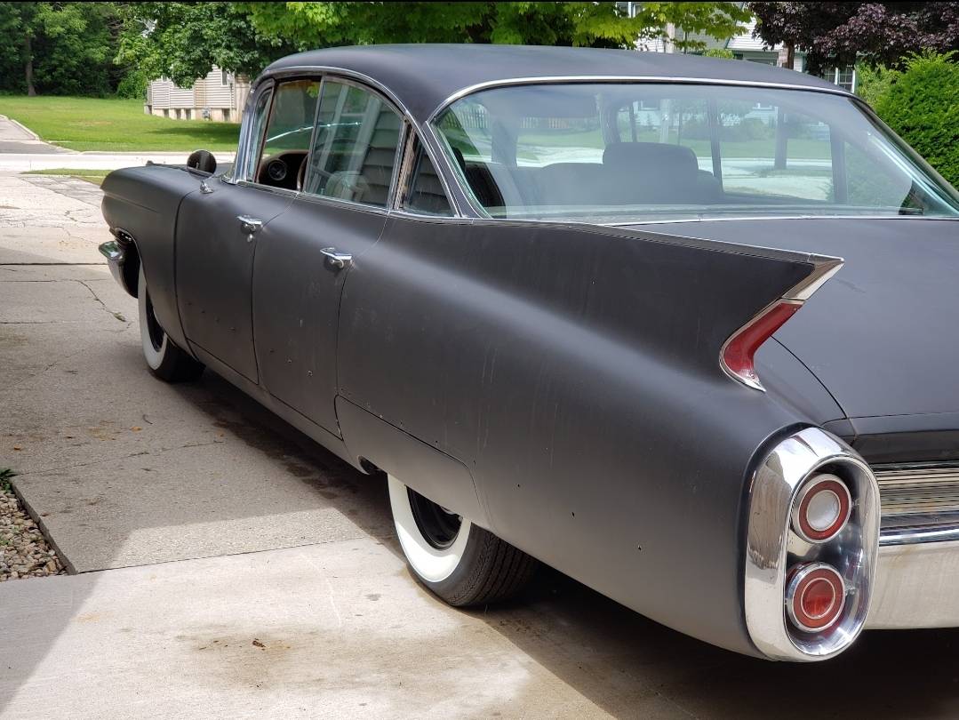Cadillac-sedan-deville-1960-black-1